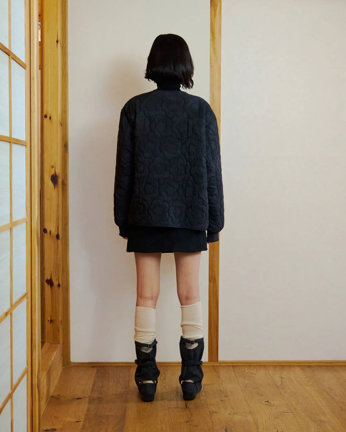 BLACK MOCHI QUILTED MILITARY LINER - Image 7
